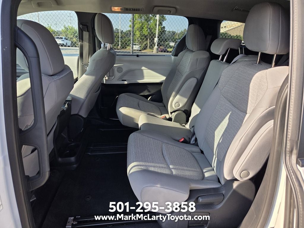 2025 Toyota Sienna LE 8 Passenger