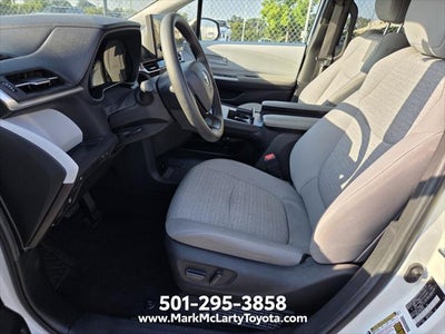 2025 Toyota Sienna LE 8 Passenger