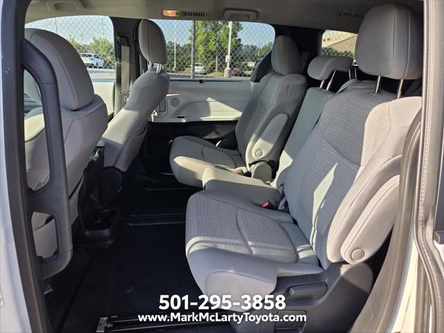 2025 Toyota Sienna LE 8 Passenger