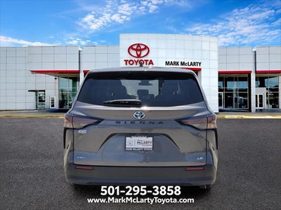 2025 Toyota Sienna LE 8 Passenger