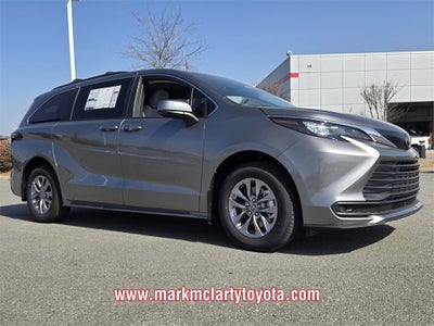 2026 Toyota Sienna LE