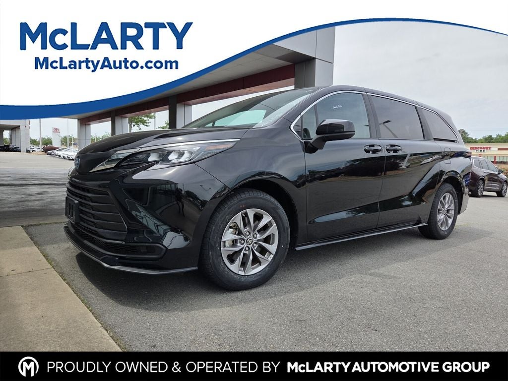 2025 Toyota SIENNA LE LE 8 Passenger