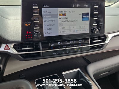 2021 Toyota Sienna LE 8 Passenger