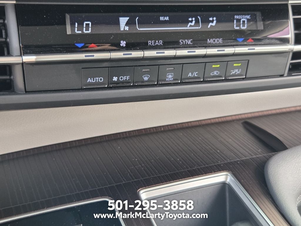 2021 Toyota Sienna LE 8 Passenger