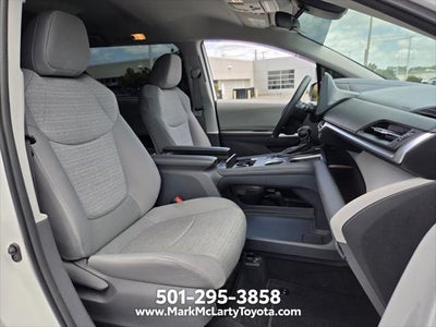 2021 Toyota Sienna LE 8 Passenger