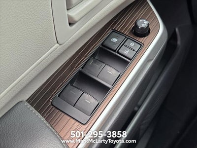 2021 Toyota Sienna LE 8 Passenger