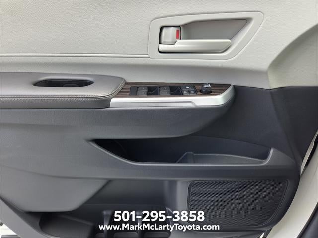 2021 Toyota Sienna LE 8 Passenger