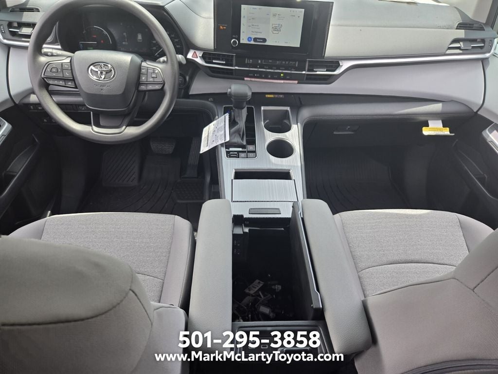 2026 Toyota Sienna LE 8 Passenger