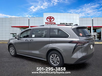 2026 Toyota Sienna LE 8 Passenger