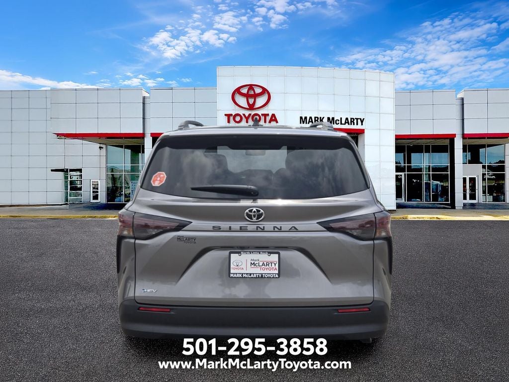 2026 Toyota Sienna LE 8 Passenger