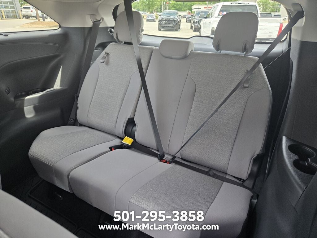 2026 Toyota Sienna LE 8 Passenger