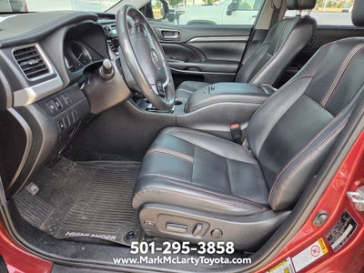 2019 Toyota Highlander SE