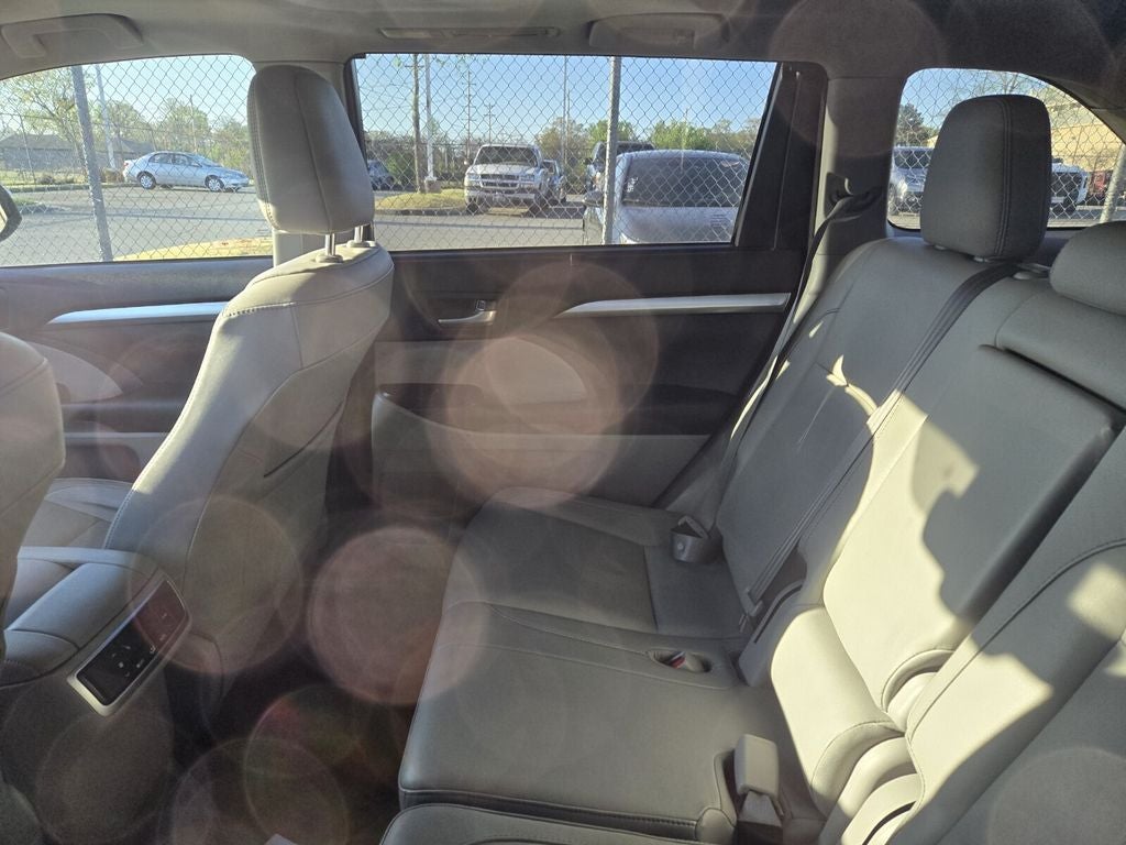 2018 Toyota HIGHLANDER XLE