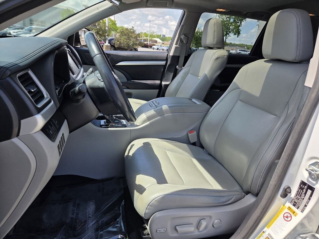 2018 Toyota HIGHLANDER XLE