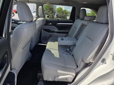 2018 Toyota HIGHLANDER XLE