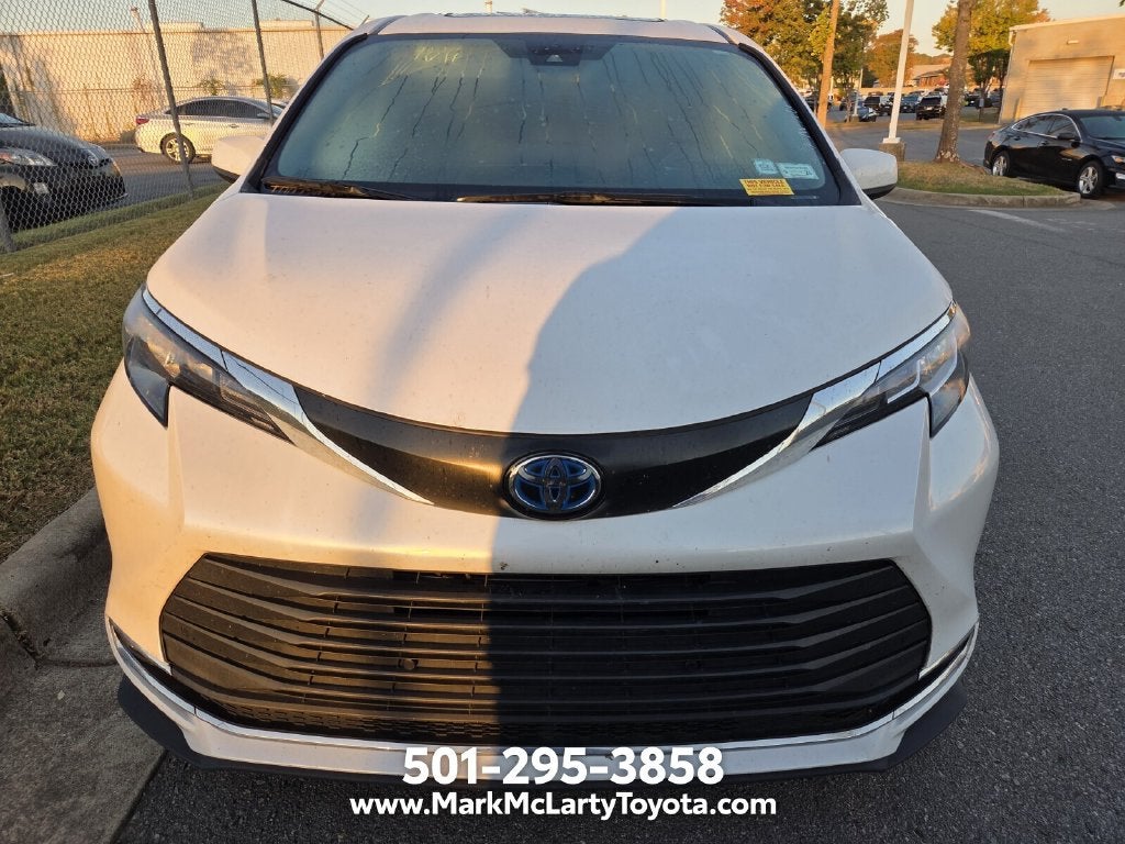 2024 Toyota Sienna XLE