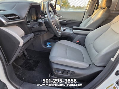 2024 Toyota Sienna XLE