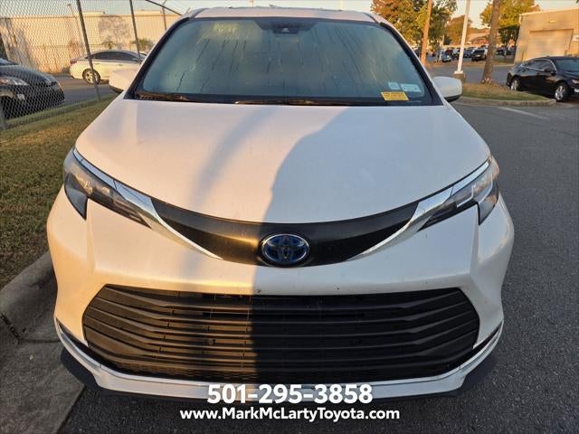2024 Toyota Sienna XLE