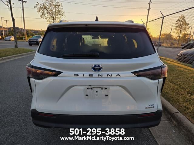 2024 Toyota Sienna XLE