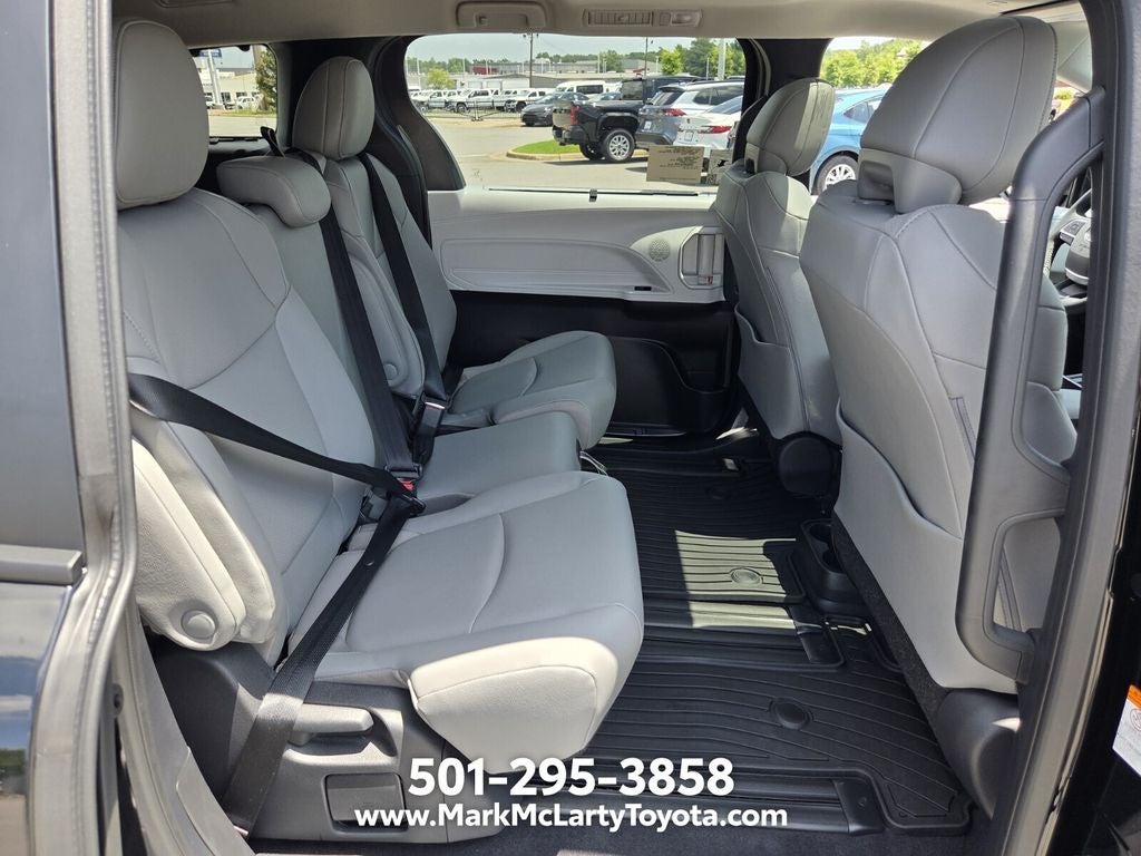 2026 Toyota Sienna XLE 8 Passenger