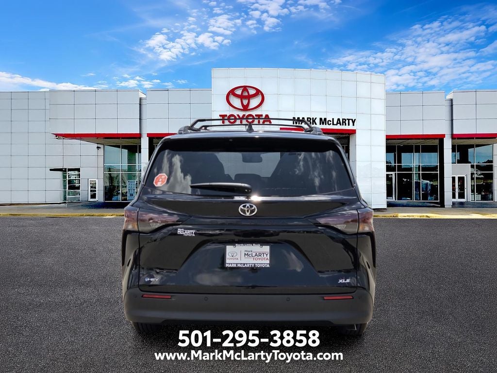 2026 Toyota Sienna XLE 8 Passenger