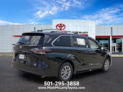 2026 Toyota Sienna XLE 8 Passenger