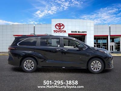 2026 Toyota Sienna XLE 8 Passenger