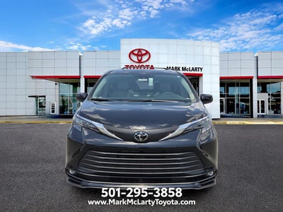 2026 Toyota Sienna XLE 8 Passenger