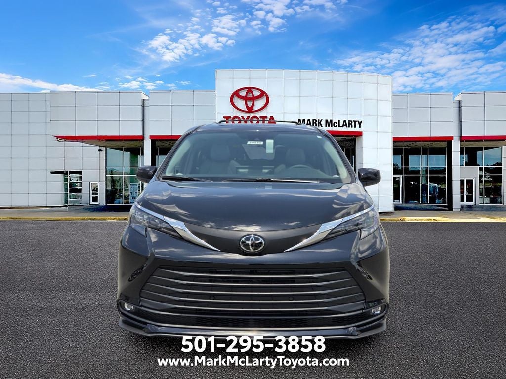 2026 Toyota Sienna XLE 8 Passenger