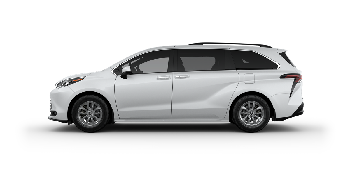 2025 Toyota Sienna XLE