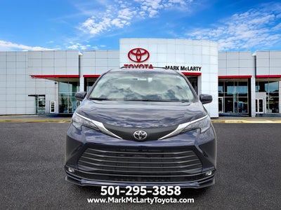 2026 Toyota Sienna XLE 8 Passenger