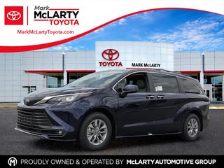 2026 Toyota Sienna XLE 8 Passenger