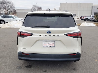 2021 Toyota Sienna XLE 7 Passenger