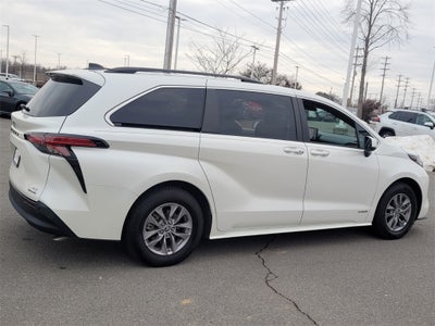 2021 Toyota Sienna XLE 7 Passenger