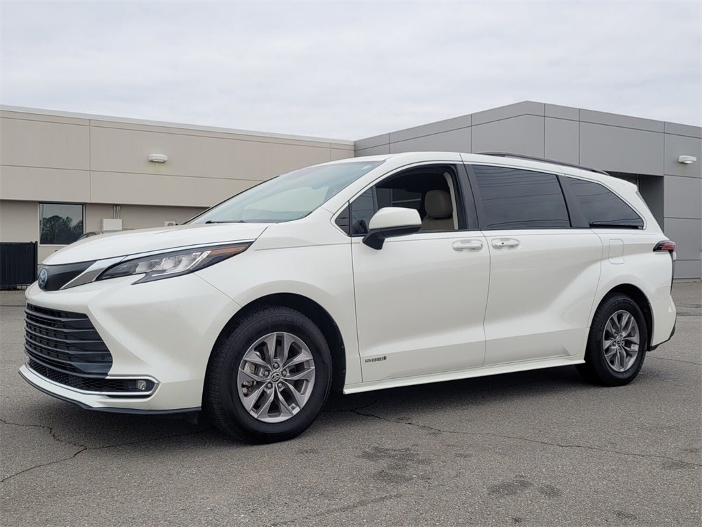 2021 Toyota Sienna XLE 7 Passenger