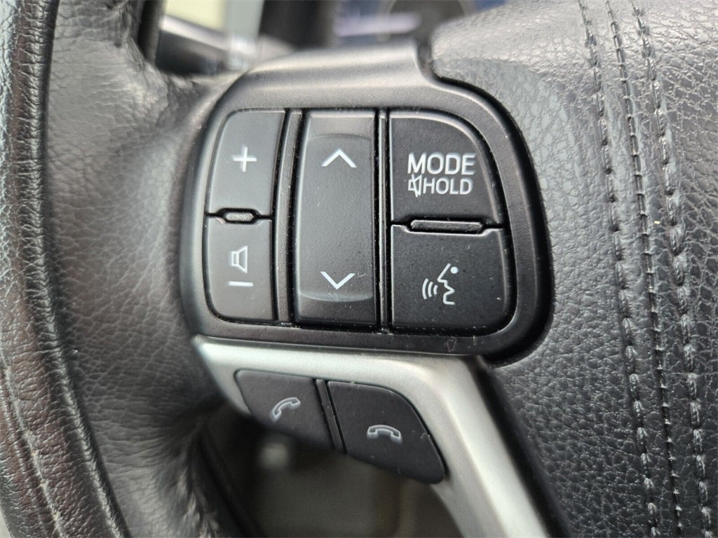 2019 Toyota SIENNA XLE 3.5L L 7 Passenger