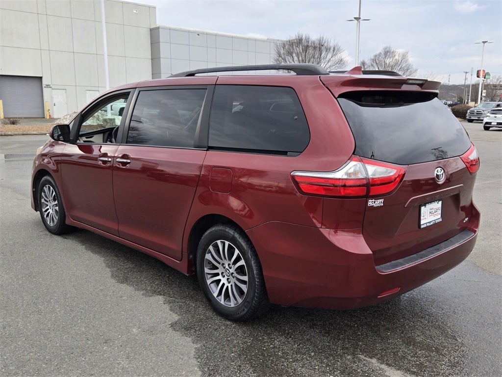 2019 Toyota SIENNA XLE 3.5L L 7 Passenger