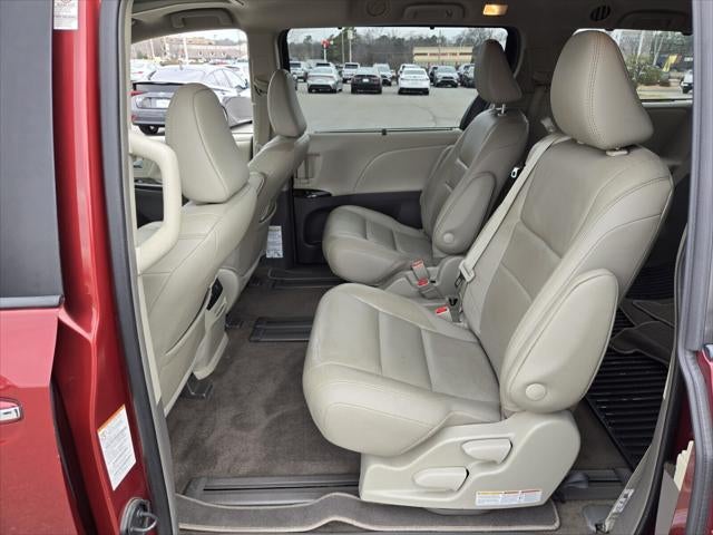 2019 Toyota SIENNA XLE 3.5L L 7 Passenger