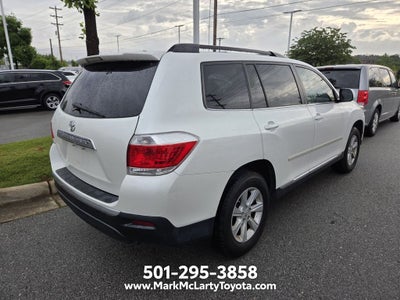 2011 Toyota HIGHLANDER SE