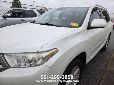 2011 Toyota HIGHLANDER SE