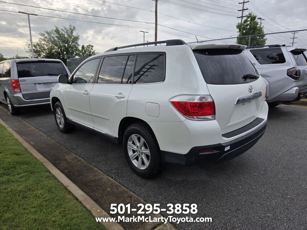 2011 Toyota HIGHLANDER SE