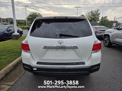 2011 Toyota HIGHLANDER SE
