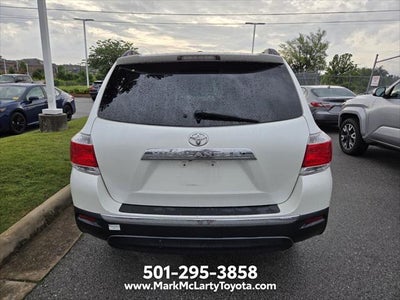 2011 Toyota HIGHLANDER SE