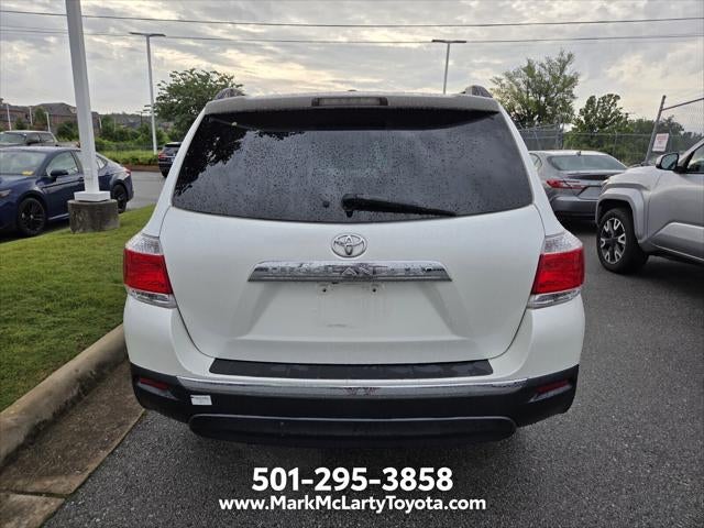 2011 Toyota HIGHLANDER SE