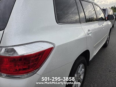 2011 Toyota HIGHLANDER SE