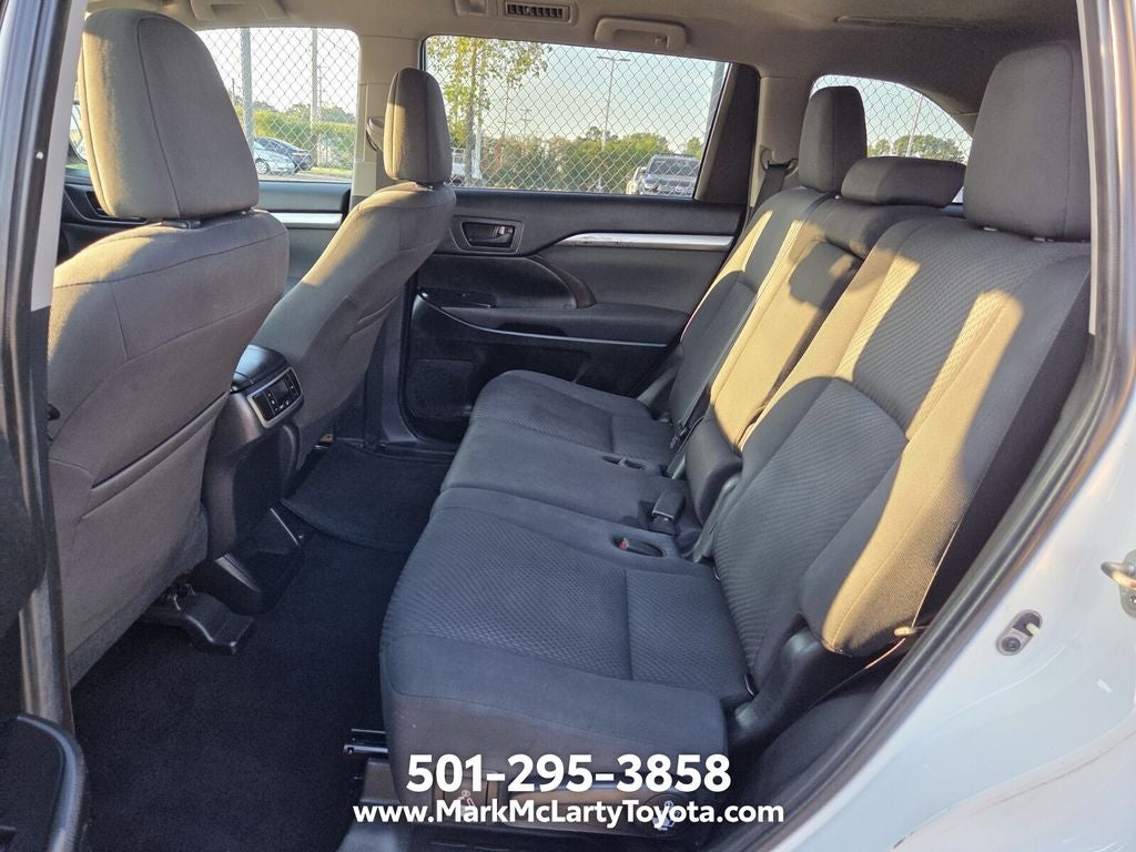 2019 Toyota Highlander LE
