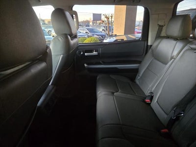 2018 Toyota TUNDRA 4X4 SR5