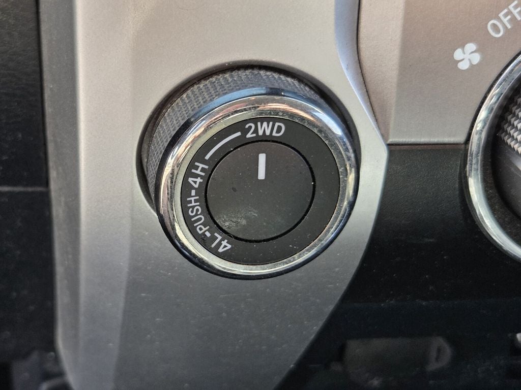 2018 Toyota TUNDRA 4X4 SR5