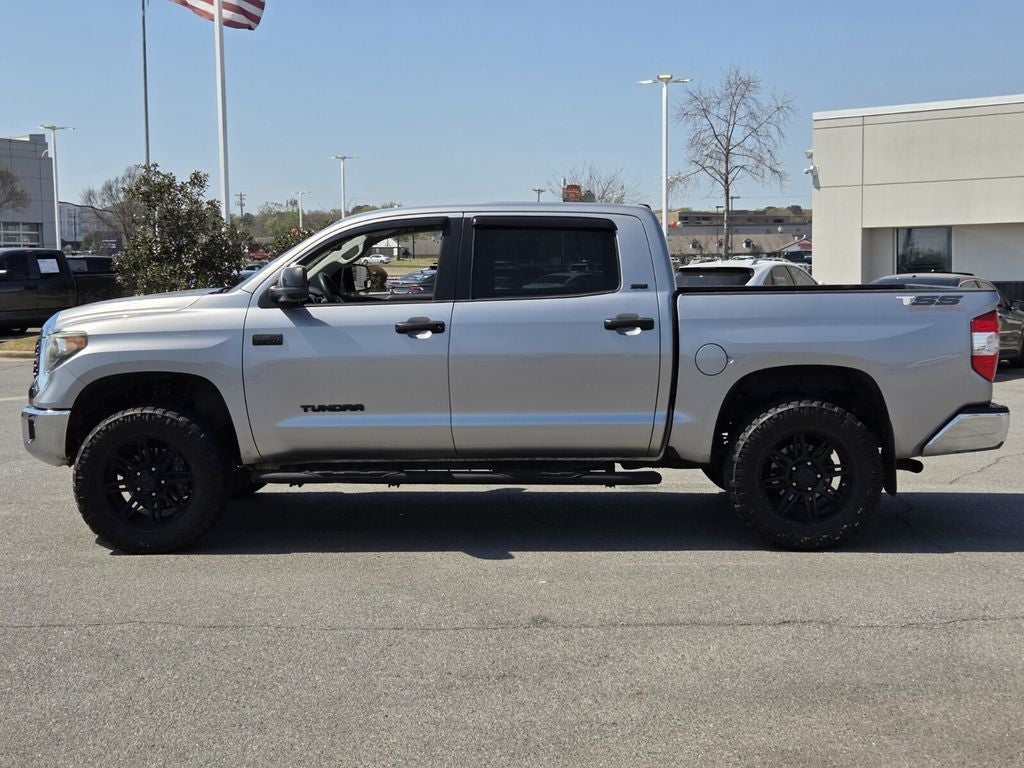 2018 Toyota TUNDRA 4X4 SR5