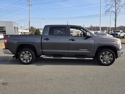 2014 Toyota TUNDRA 4X2 SR5 CrewMax
